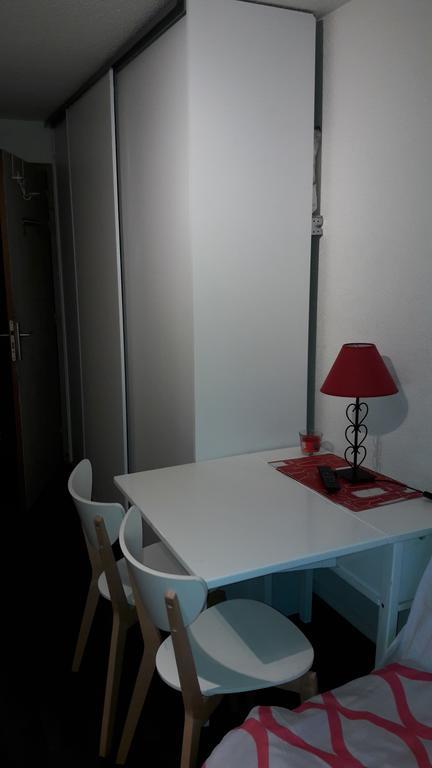 Studio Au Calme Apartamento Deville-les-Rouen Exterior foto
